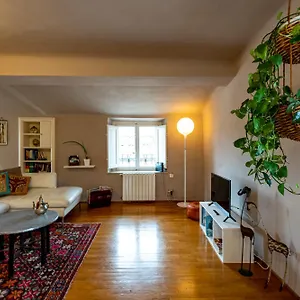 Apartment Cozy With A View On The Walls, Lucca